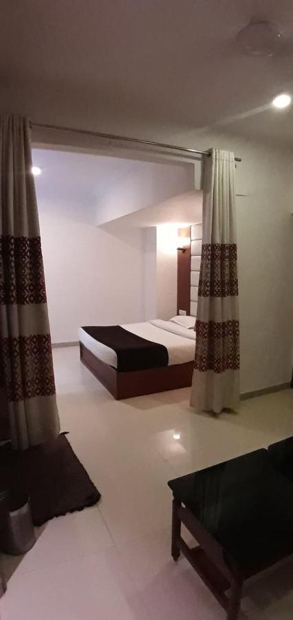 Golden Plaza Hotel Ahmedabad Luaran gambar