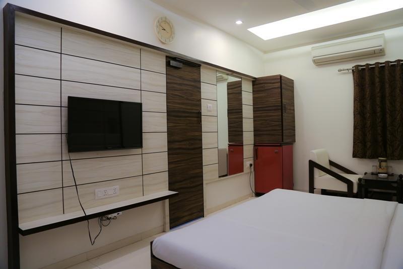 Golden Plaza Hotel Ahmedabad Bilik gambar